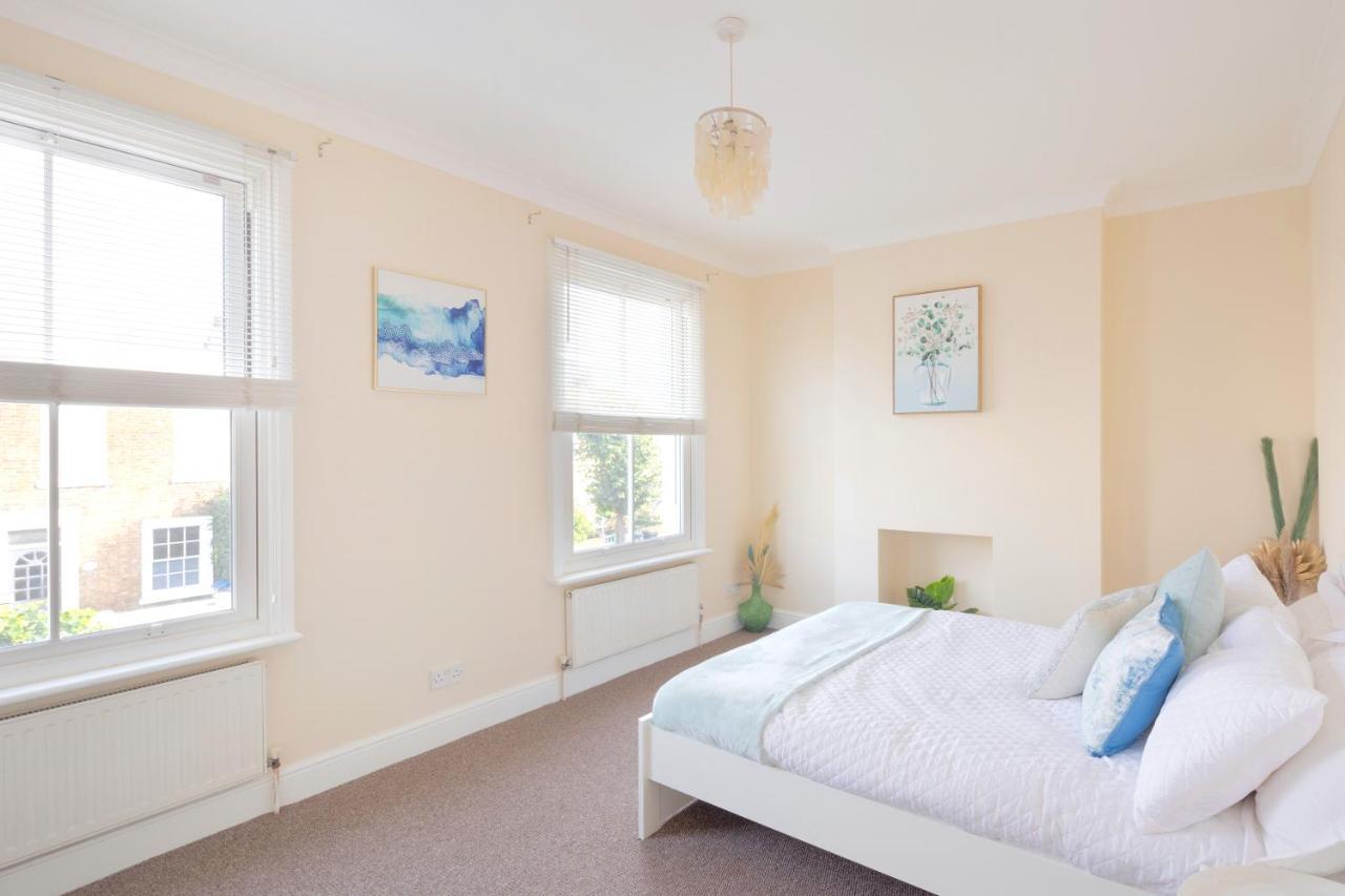 Stylish House In Wimbledon Villa London Eksteriør bilde